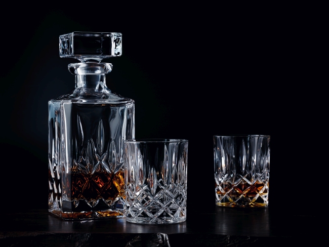 Ensemble bouteille à whisky et 2 verres NOBLESSE